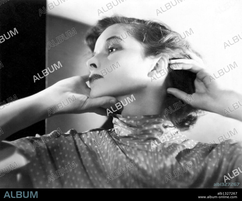 KATHARINE HEPBURN en GLORIA DE UN DIA, 1933 (MORNING GLORY), dirigida por LOWELL SHERMAN. Copyright RKO.