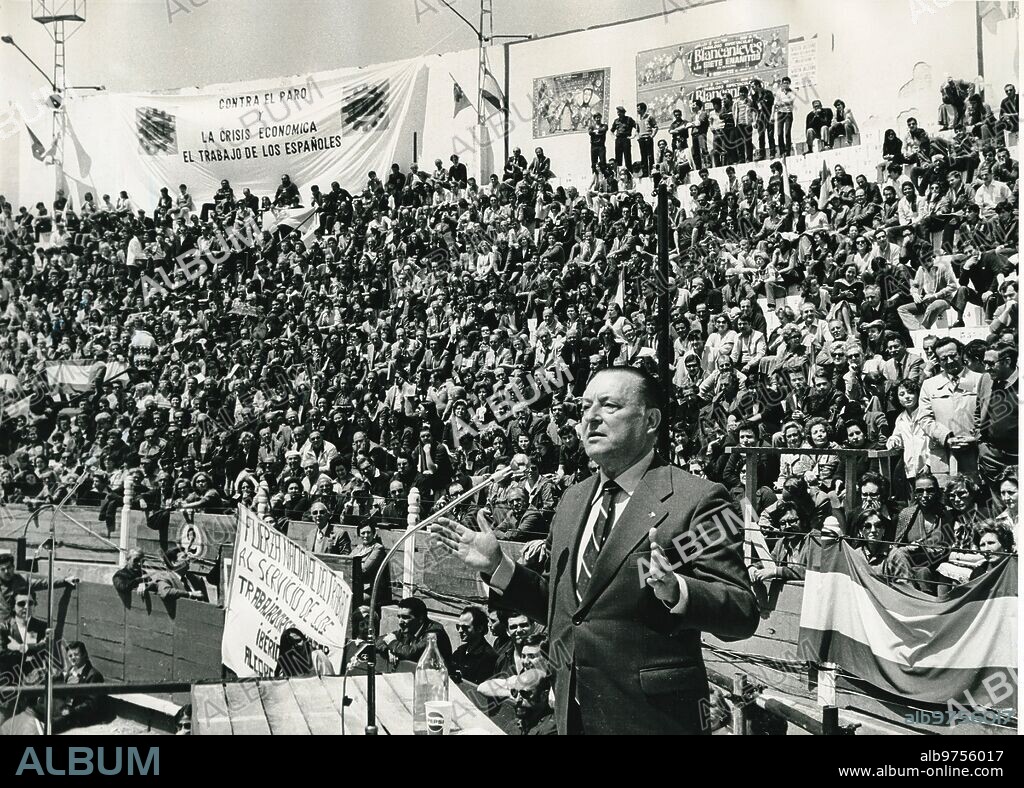 Madrid, 01.05.1980 - Fuerza Nacional del Trabajo, en la plaza de Vista Alegre. En la imagen, Blas Piñar.