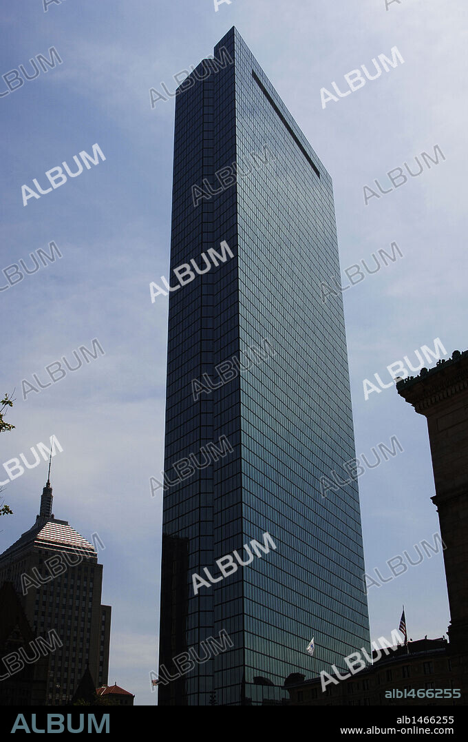 ESTADOS UNIDOS. BOSTON. Vista de la TORRE DE JOHN HANCOCK, diseñado por IM PEI y HENRY N. COBB. Su construcción finalizó en 1976. Estado de Massachusetts.