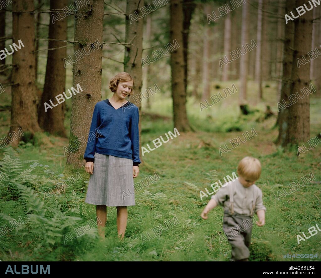 ALBA AUGUST et MARIUS DAMSLEV dans UNGA ASTRID, 2018, réalisé par PERNILLE FISCHER CHRISTENSEN. Copyright NORDISK FILM.