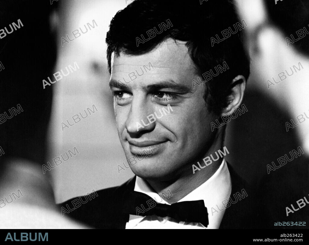 JEAN-PAUL BELMONDO en DULCE GAMBERRO, 1966 (TENDRE VOYOU). Copyright CRITERION PRODUCTIONS.