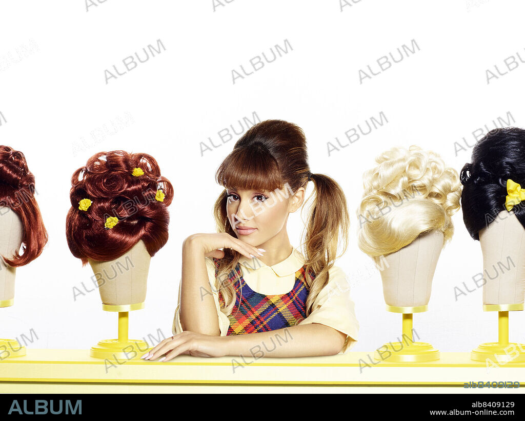 ARIANA GRANDE en HAIRSPRAY LIVE!, 2016, dirigida por ALEX RUDZINSKI y KENNY LEON. Copyright Universal Pictures Television / Warner Bros.