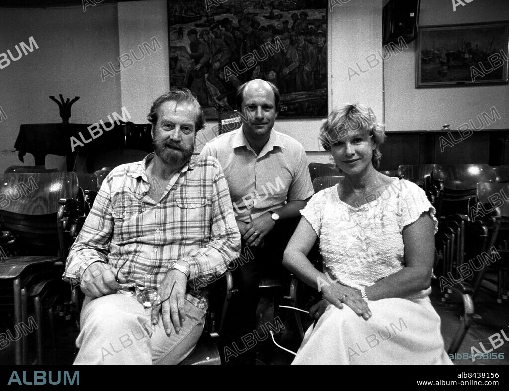 STOCKHOLM 19840821. Keve Hjelm (t.v.), Tomas Bolme och Bibi Andersson har tillfälligt lämnat institutionsteatrarna för att hos Fria Pro spela Strindbergs "Fordringsägare".. Foto: Peter Diedrich / SvD / SCANPIX / Kod: 11014.