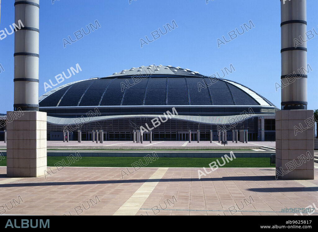 Palau Sant Jordi' by the Japanese architect Arata Isozaki, exterior view.