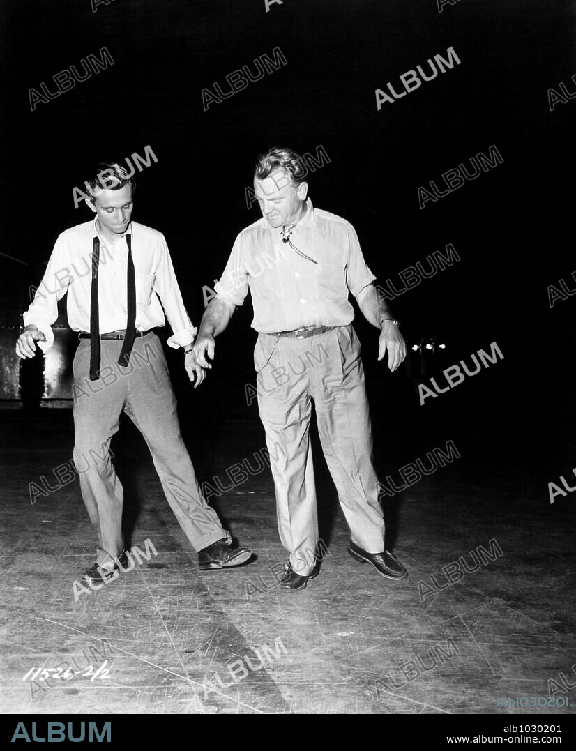 JAMES CAGNEY en ATAJO AL INFIERNO, 1957 (SHORT CUT TO HELL), dirigida por JAMES CAGNEY. Copyright PARAMOUNT PICTURES.
