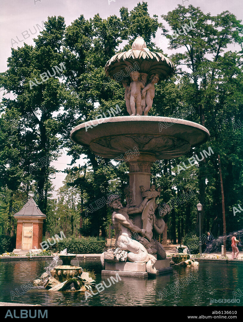 VENTURA RODRIGUEZ (1717-1785). FUENTE DE LA ALCACHOFA - 1782 - ESCULTURAS DE ALFONSO BERGAZ Y ANTONIO PRIMO.