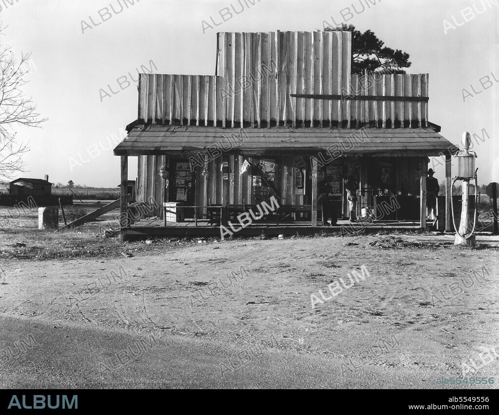 WALKER EVANS. Store with false front. Vicinity of Selma, Alabama.