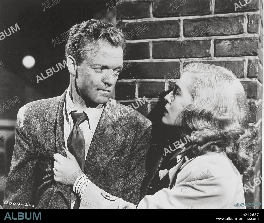 LIZABETH SCOTT and VAN HEFLIN in THE STRANGE LOVE OF MARTHA IVERS, 1946, directed by LEWIS MILESTONE. Copyright PARAMOUNT PICTURES.