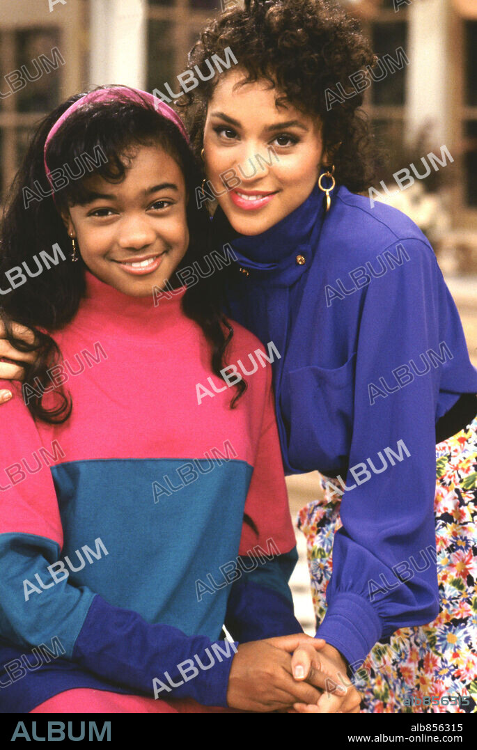 KARYN PARSONS and TATYANA ALI in THE FRESH PRINCE OF BEL-AIR, 1990, directed by ALFONSO RIBEIRO. Copyright NBC.