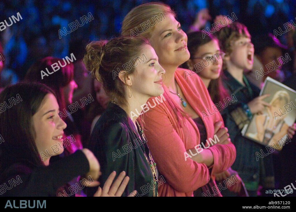 DREW BARRYMORE und KRISTEN JOHNSTON in MUSIC AND LYRICS, 2007, unter der Regie von MARC LAWRENCE. Copyright WARNER BROS.