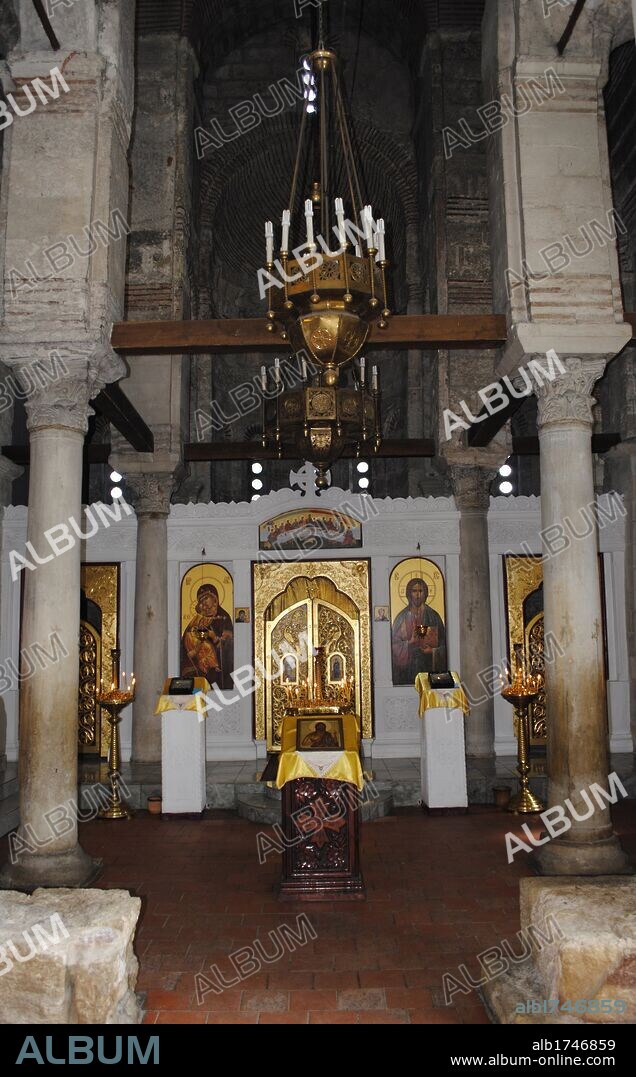 RELIGION CRISTIANA. IGLESIA ORTODOXA. Interior de la iglesia bizantina de SAN JUAN BAUTISTA fechada en el siglo VIII. Ciudad de Kerch. República Autónoma de Crimea. Ucrania. Europa Oriental.