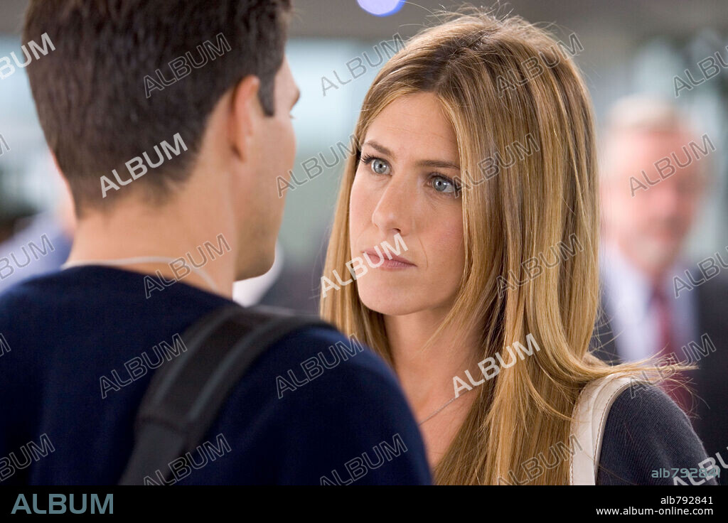 JENNIFER ANISTON and MARK RUFFALO in RUMOR HAS IT, 2005, directed by ROB REINER. Copyright WARNER BROS. / MOSELEY, MELISSA.