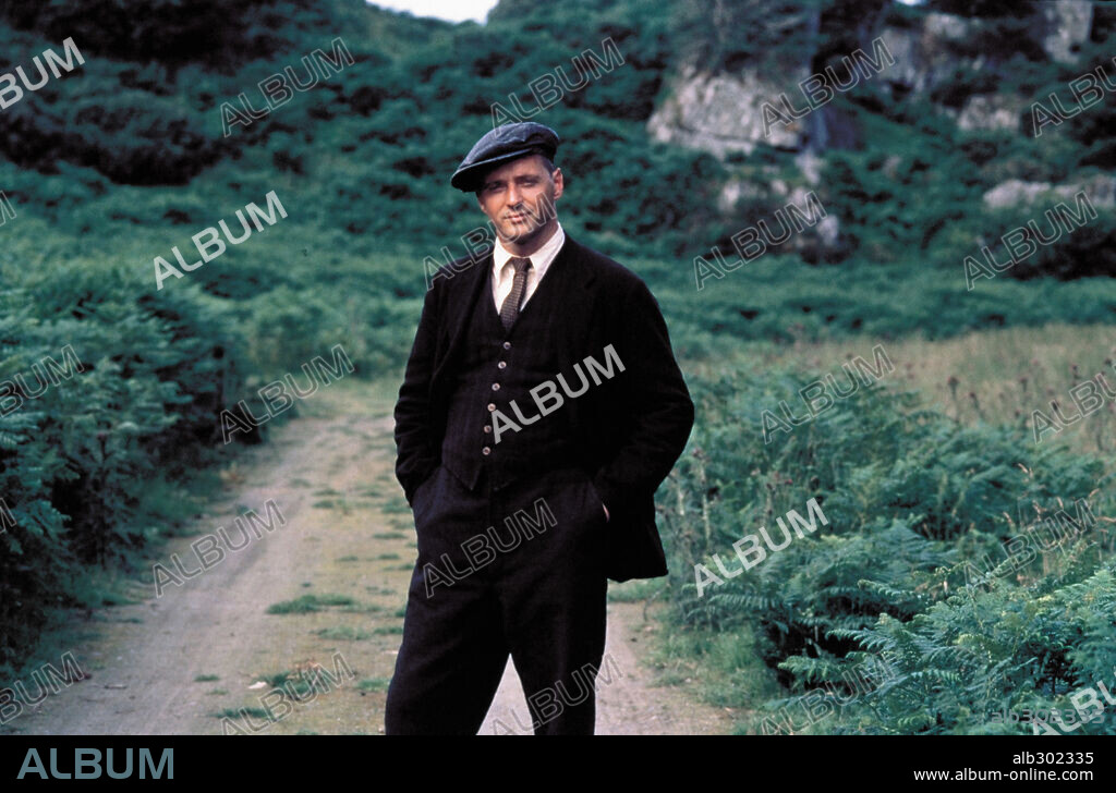 AIDAN QUINN in THIS IS MY FATHER, 1998, directed by PAUL QUINN. Copyright SONY PICTURES CLASSICS / HESSION, JONATHAN.