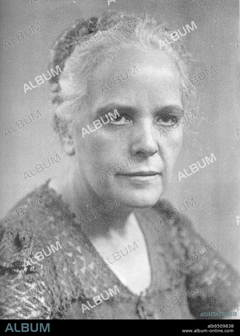 Caridad Mercader, ? (Santiago de Cuba, 29 de marzo de 1892 - París, 1975), militante comunista cubana y agente del NKVD soviético. Conocida por ser la madre de Ramón Mercader, el asesino de León Trotski, y por haber participado personalmente en la operación.
