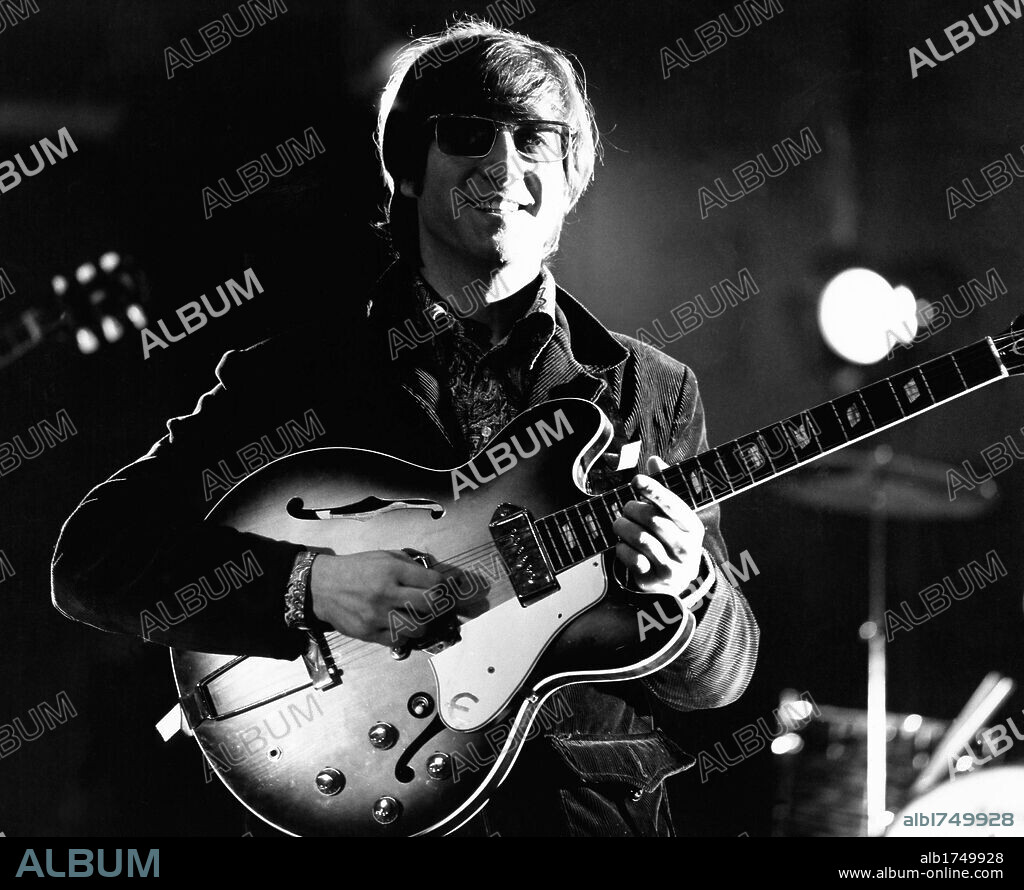 Dec. 20, 1966 - London, England, U.K. - Singer and songwriter JOHN LENNON (1940-1980) was a member of The Beatles, the legendary English rock band. PICTURED: Lennon playing guitar during a recording session at EMI Studios. (Credit Image: © KEYSTONE Pictures USA/ZUMAPRESS.com). 20/12/1966
