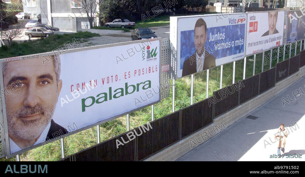 Madrid. 03-03-04. Carteles Electorales para las Elecciones Generales del 14 de mayo de 2004. Foto Javier Prieto.