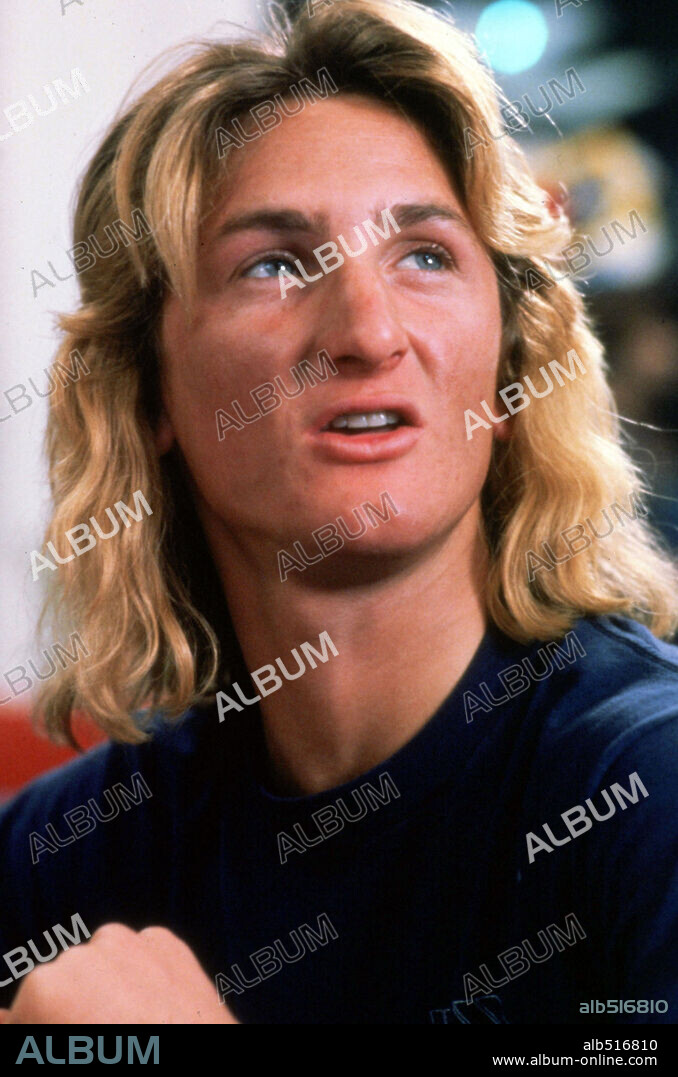 SEAN PENN in FAST TIMES AT RIDGEMONT HIGH, 1982, unter der Regie von AMY HECKERLING. Copyright UNIVERSAL PICTURES.