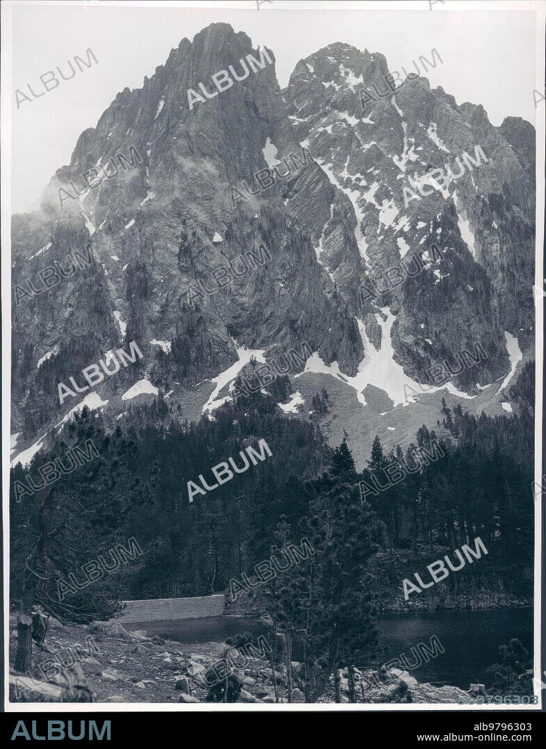 1950. Espot region. Los Encantats and San Mauricio Lake.