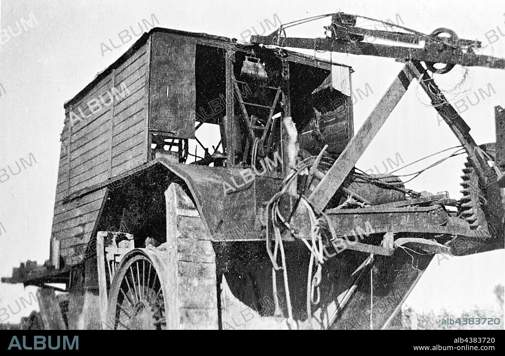 Negative - Mildura, Victoria, circa 1920, 'Big Lizzie': the largest tractor built in Australia prior to World War I, with a 60 hp 8 ton, 215 rpm single cylinder Blackstone oil engine. The tractor unit: 34 ft long x 11 ft, weighing 45 tons and capable of carrying a 10 payload, 750 gallons of cooling water.