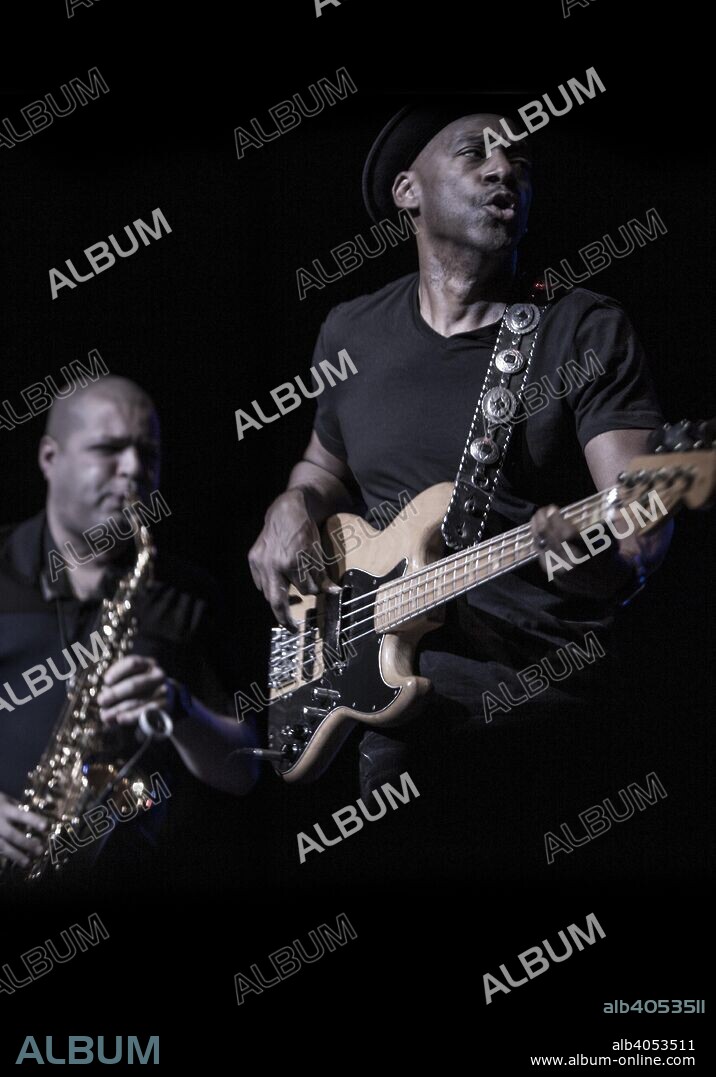 Marcus Miller and Alex Han, London Jazz Festival, 2017.