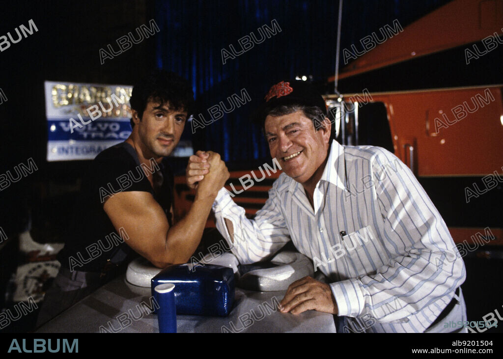 MENAHEM GOLAN y SYLVESTER STALLONE en YO, EL HALCON, 1987 (OVER THE TOP), dirigida por MENAHEM GOLAN. Copyright WARNER BROS.