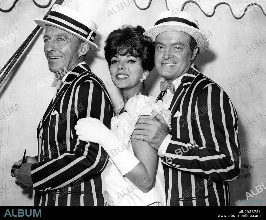 BING CROSBY, BOB HOPE and JOAN COLLINS in THE ROAD TO HONG KONG, 1962, directed by NORMAN PANAMA. Copyright UNITED ARTISTS.