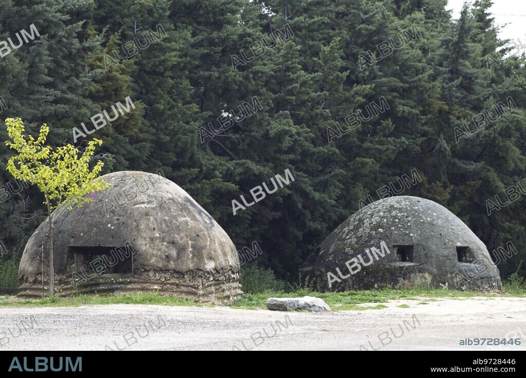Brunete (Madrid), 28/04/2016. Bunkers en la entrada a Brunete desde Navalcarnero. Foto: Isabel Permuy ARCHDC.