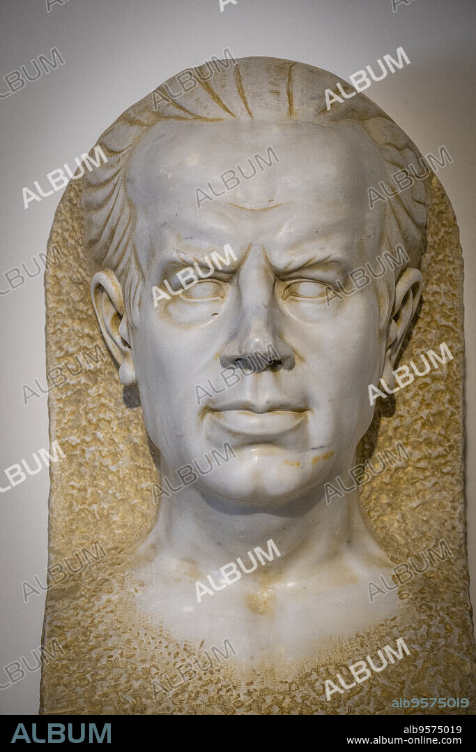 busto de Cecilio Béjar Durante, marmol de carrara, 1973, Monasterio de San Juan de los Reyes, Toledo, Castilla-La Mancha, Spain.