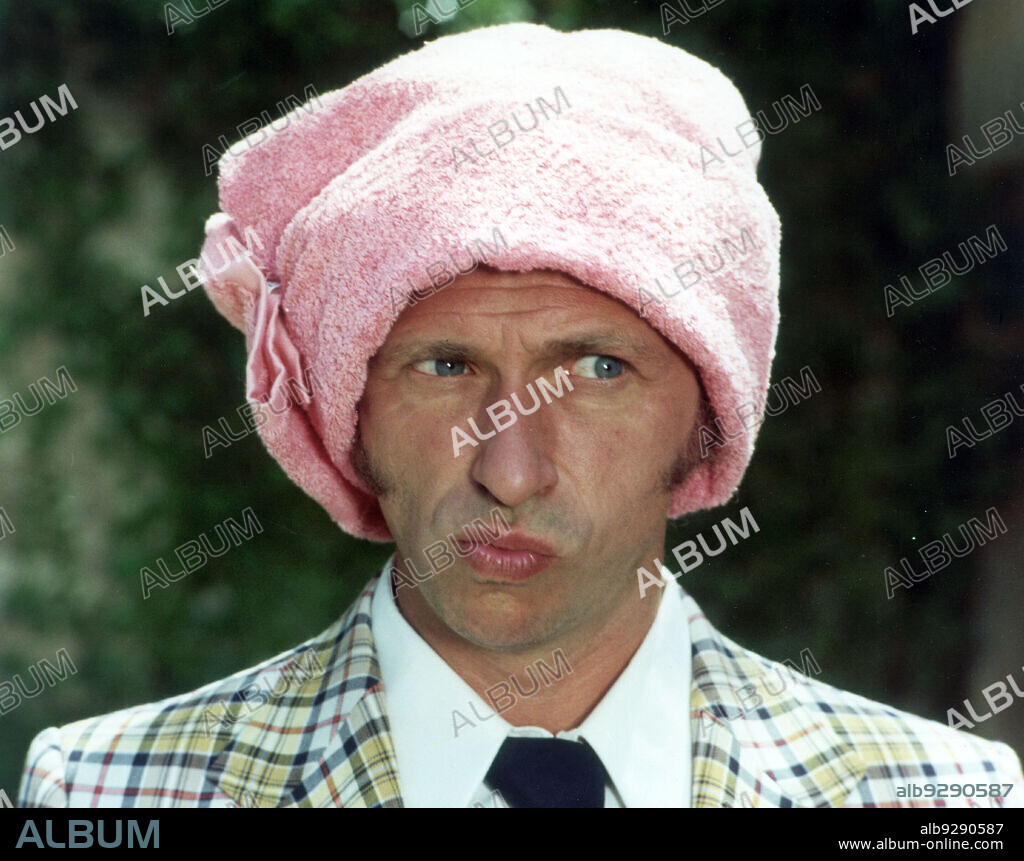 PIERRE RICHARD in I'M MOSING MY TEMPER, 1974 (LA MOUTARDE ME MONTE AU NEZ), directed by CLAUDE ZIDI. Copyright RENN PRODUCTIONS.