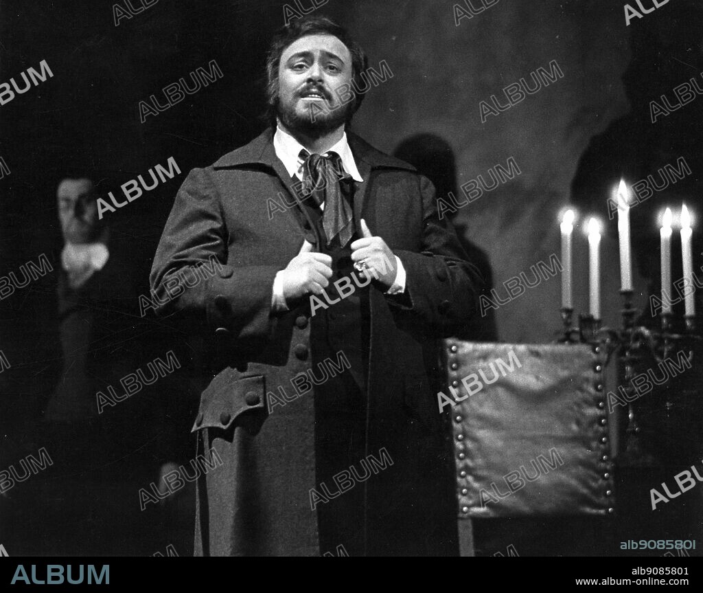 Luciano Pavarotti (1935- ), Italian tenor, playing Cavaradossi.