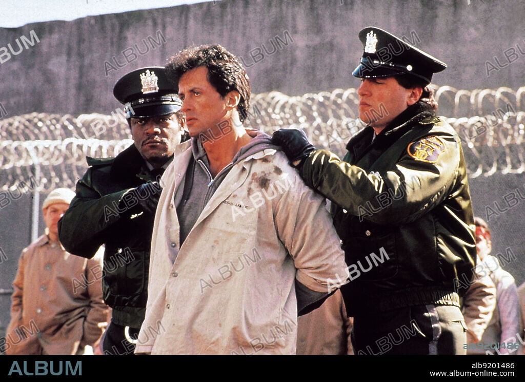 SYLVESTER STALLONE en ENCERRADO, 1989 (LOCK UP), dirigida por JOHN FLYNN. Copyright WHITE EAGLE.