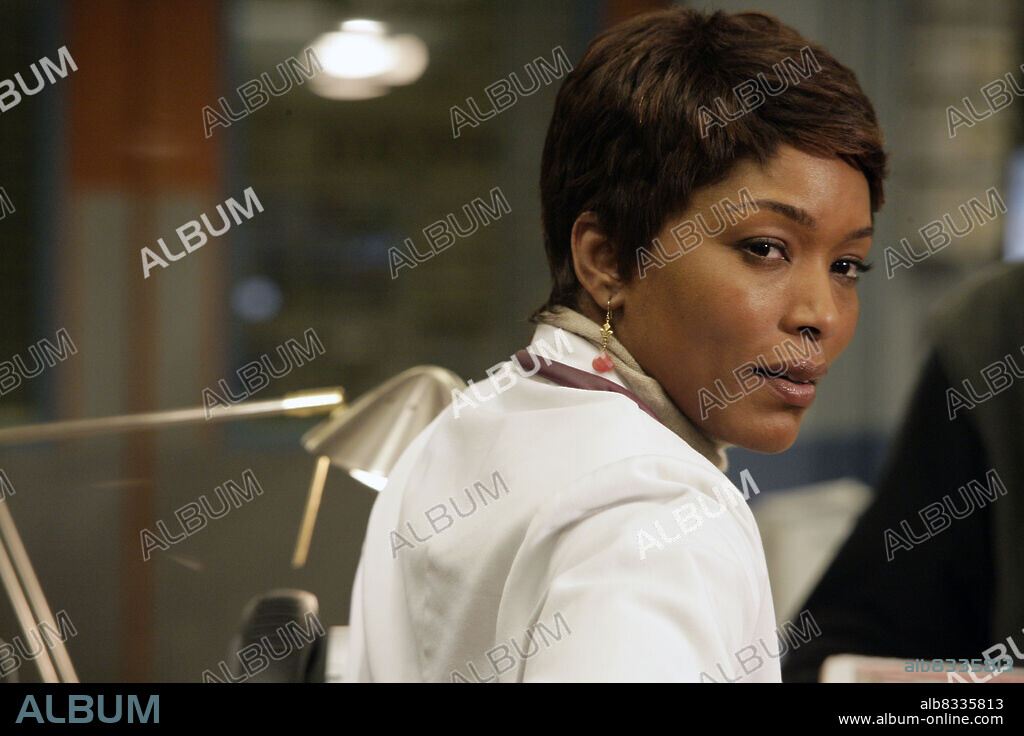 ANGELA BASSETT in EMERGENCY ROOM - DIE NOTAUFNAHME, 1994 (ER), unter der Regie von CHRISTOPHER CHULACK, JONATHAN KAPLAN, LESLIE LINKA GLATTER und RICHARD THORPE. Copyright WARNER BROS TV/AMBLIN TV.