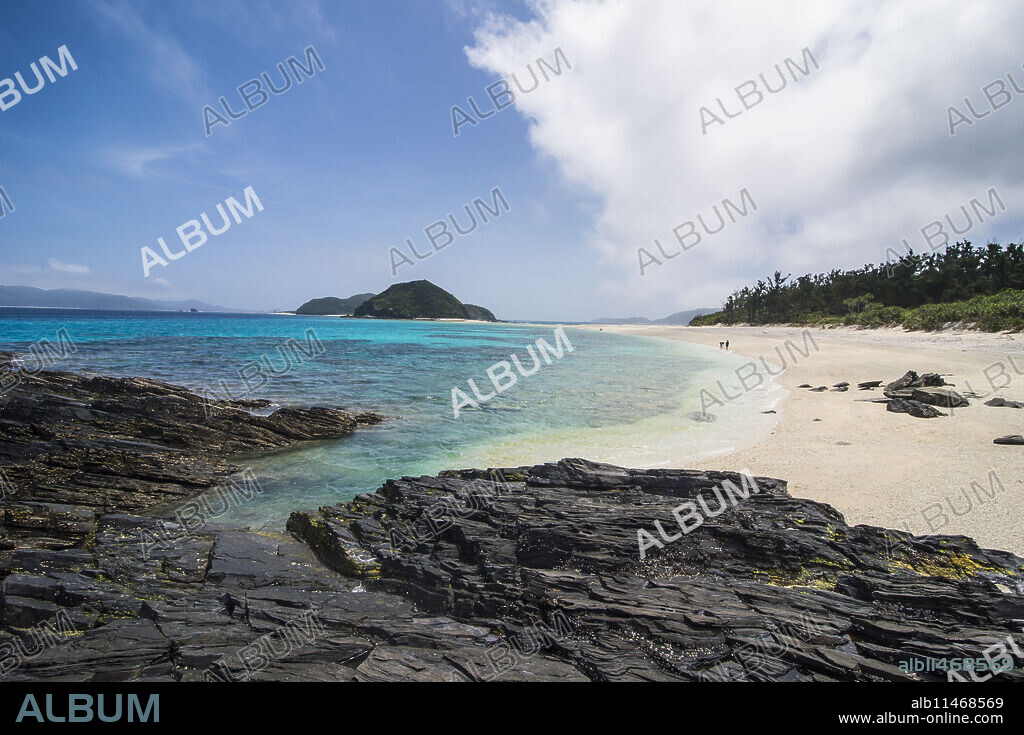 Furuzamami Beach, Zamami Island, Kerama Islands, Okinawa, Japan, Asia.