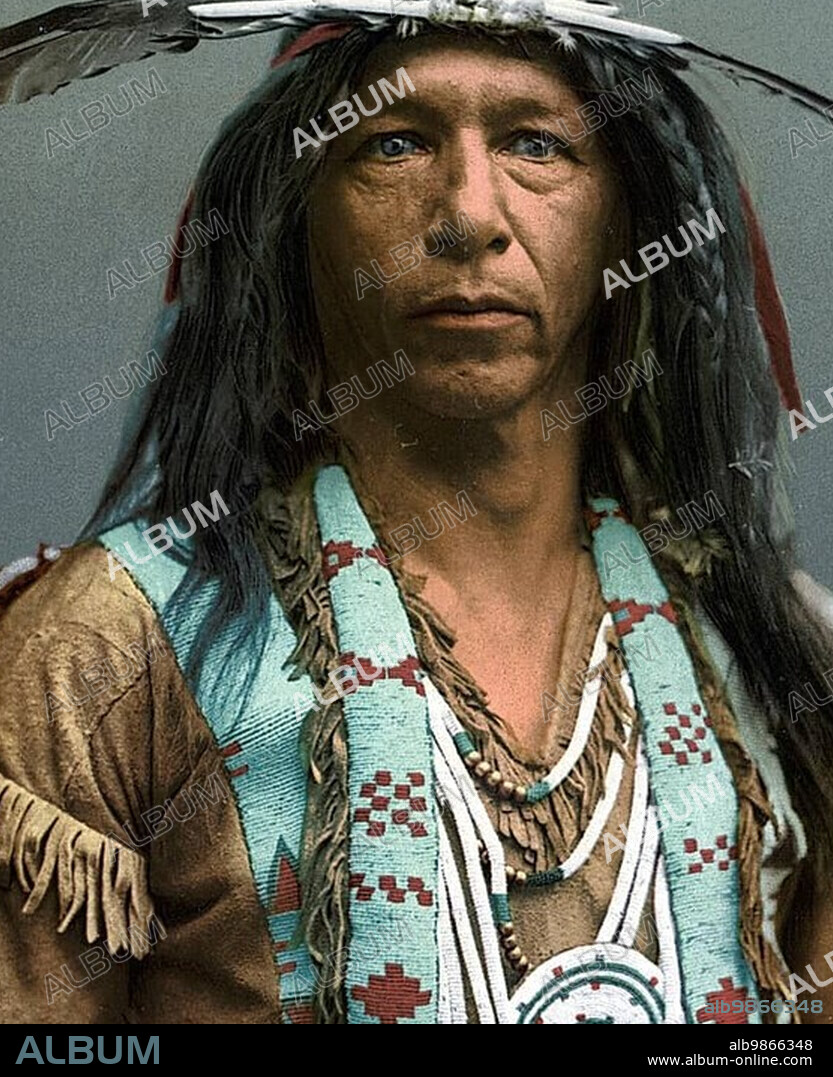 Arrowmaker, an Ojibwa brave, Ojibwe, Ojibwa, Chippewa, or Saulteaux are an Anishinaabe people in what is now southern Canada, the northern Midwest of the United States, and the Northern Plains, Native American, USA, Historic, digitally enhanced reproduction of an 1898 photochrome print, Arrowmaker, an Ojibwa brave, Chippewa, or Saulteaux are an Anishinaabe people in what is currently southern Canada, the northern Midwestern United States, and Northern Plains, U