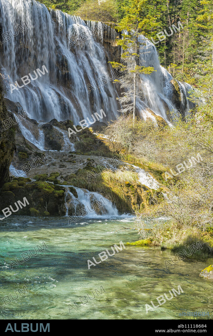 Pearl Shoal Waterfall, Unesco World Heritage Site, Jiuzhaigou National Park, Sichuan Province, China, East Asia.