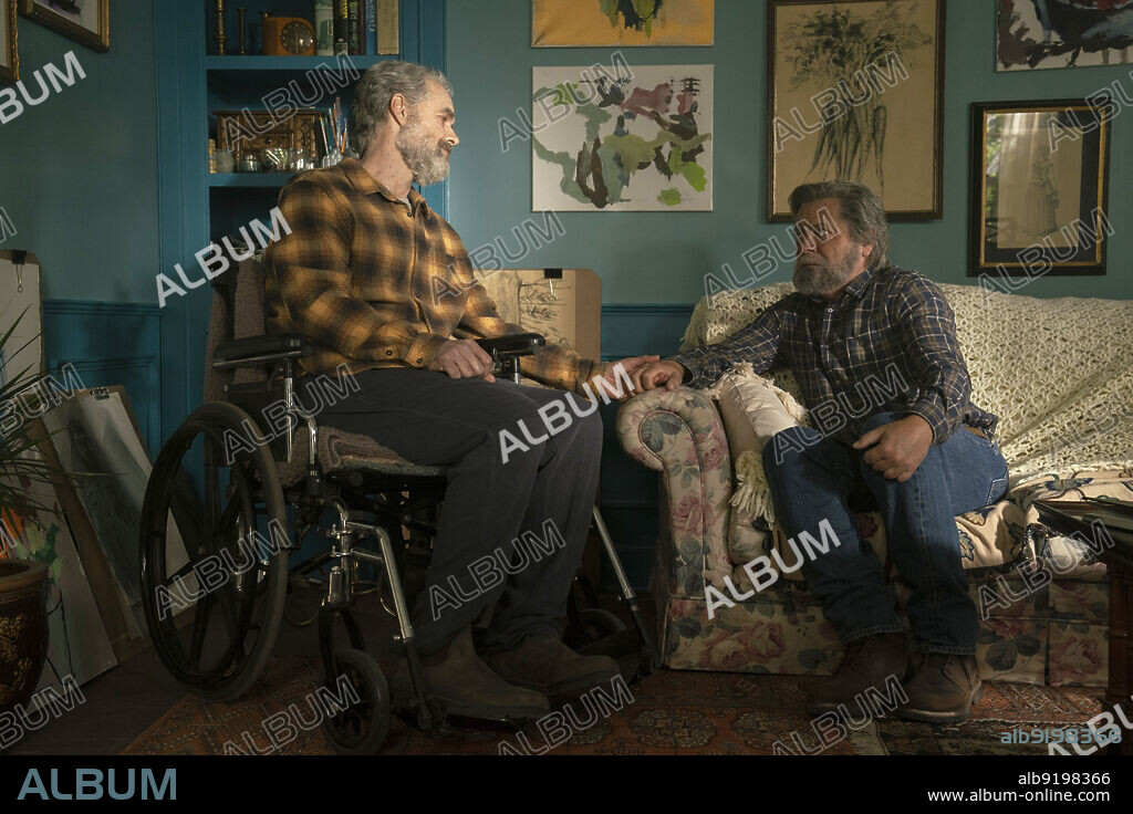 MURRAY BARTLETT and NICK OFFERMAN in THE LAST OF US, 2023, directed by CRAIG MAZIN, LIZA JOHNSON and NEIL DRUCKMANN. Copyright PlayStation Productions / Sony Pictures Television.