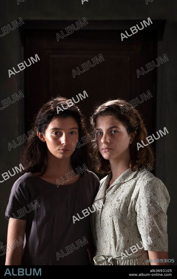 GAIA GIRACE et MARGHERITA MAZZUCCO dans L' AMICA GENIALE, 2018. Copyright HBO/RAI/WILDSIDE.