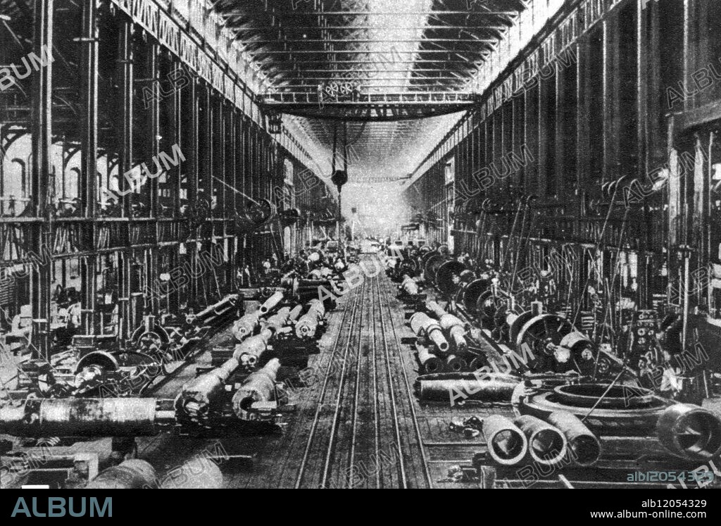 First World War. Making large calibre guns at Bethlehem , Pa , Pennsylvania , USA.
