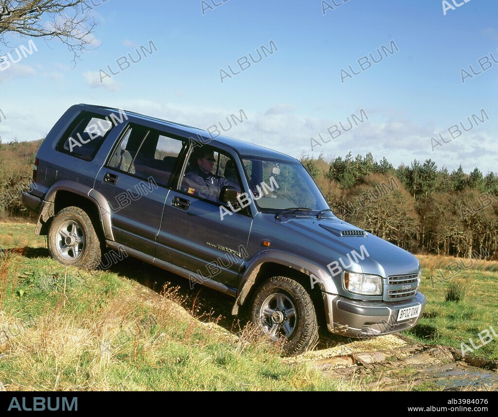 2002 Isuzu Trooper Duty 3.0 turbo diesel long wheel base, off roading.