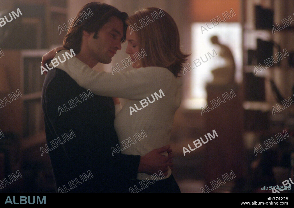 DIANE LANE und OLIVIER MARTINEZ in UNFAITHFUL, 2002, unter der Regie von ADRIAN LYNE. Copyright KOPELSON ENTERTAINMENT/NEW REGENGY PICTURES/FOX 2000 PICTURE / WETCHER, BARRY.