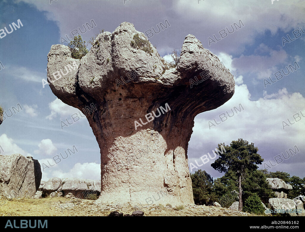ROCA EROSIONADA DEL PARQUE NATURAL CIUDAD ENCANTADA.