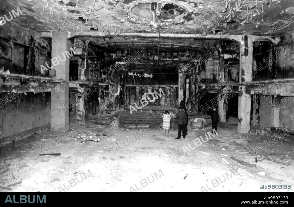 December 1983. Aspect of the scene where the fire at the Alcalá 20 nightclub started.