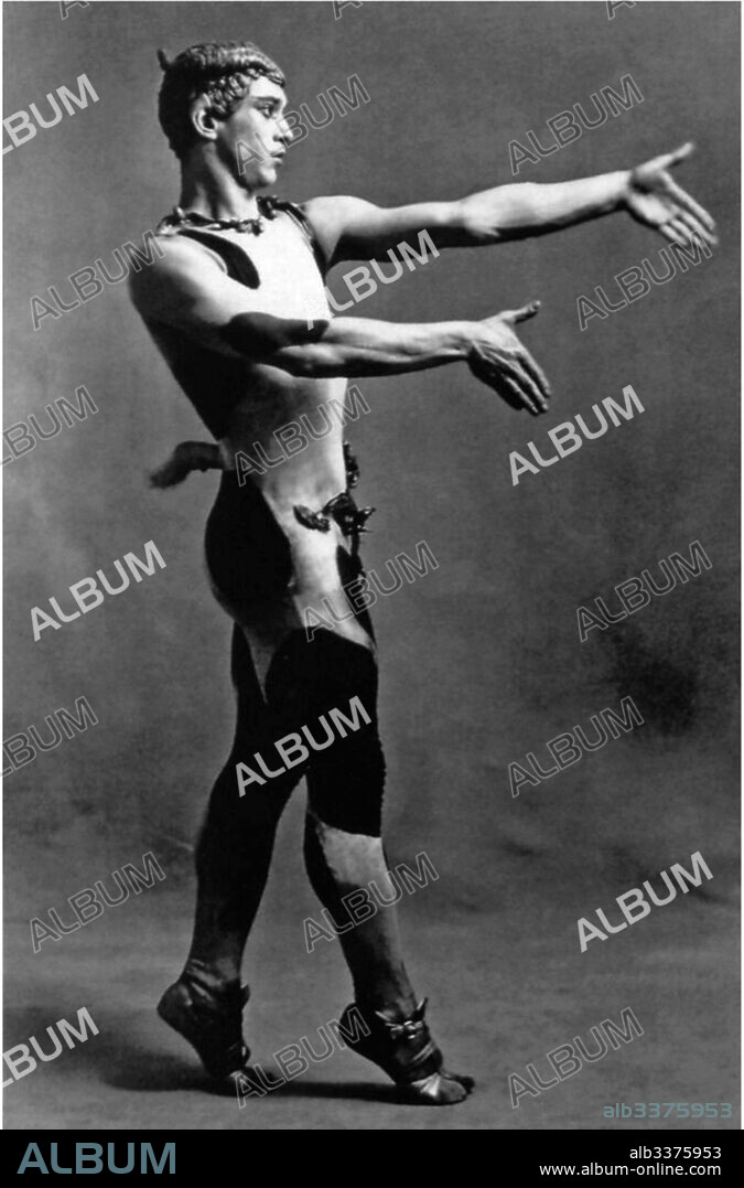 Vaslav Nijinsky in the Ballet L'après-midi d'un faune (The Afternoon of a Faun). Photographer: Adolf de Meyer.