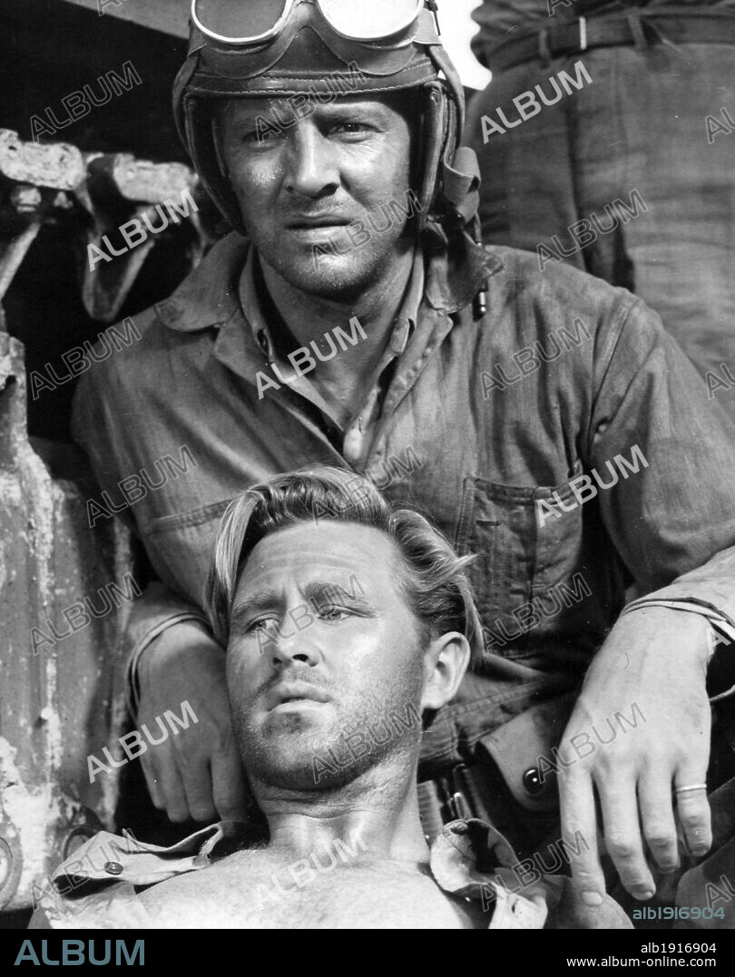 DAN DURYEA y LLOYD BRIDGES en SAHARA, 1943, dirigida por ZOLTAN KORDA. Copyright COLUMBIA PICTURES.