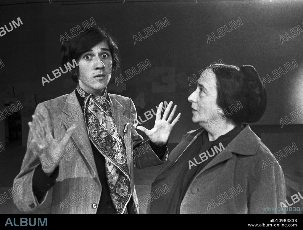 German actor and TV presenter Ilja Richter with his mother Eva, Germany late 1960s.