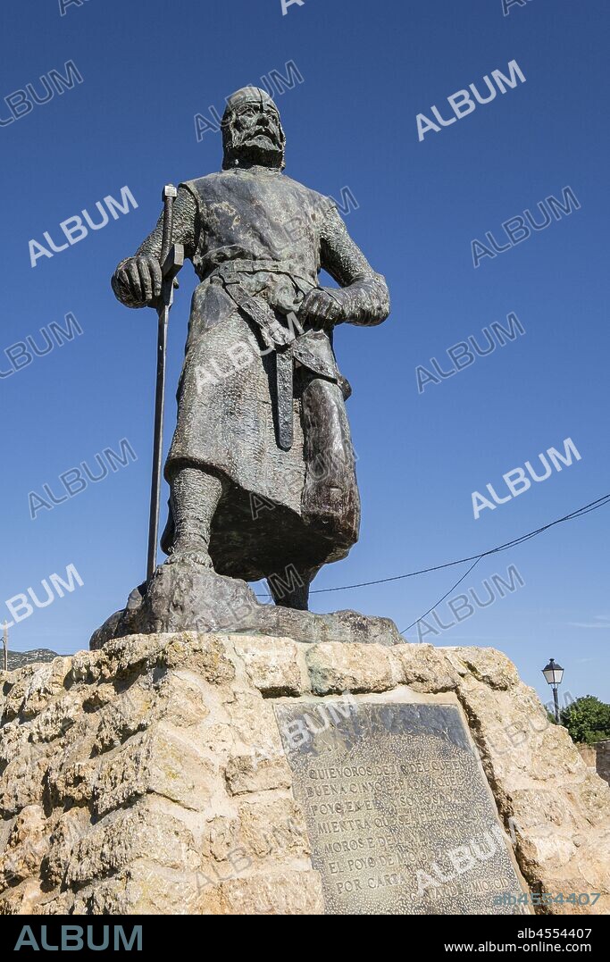 Rodrigo Díaz de Vivar, el Cid Campeador, obra de Luis Moreno Cutando, inaugurada en 1999 con motivo del noveno centenario de la muerte del Cid, El Poyo del Cid municipio de Calamocha, provincia de Teruel, Aragón, Spain, Europe.