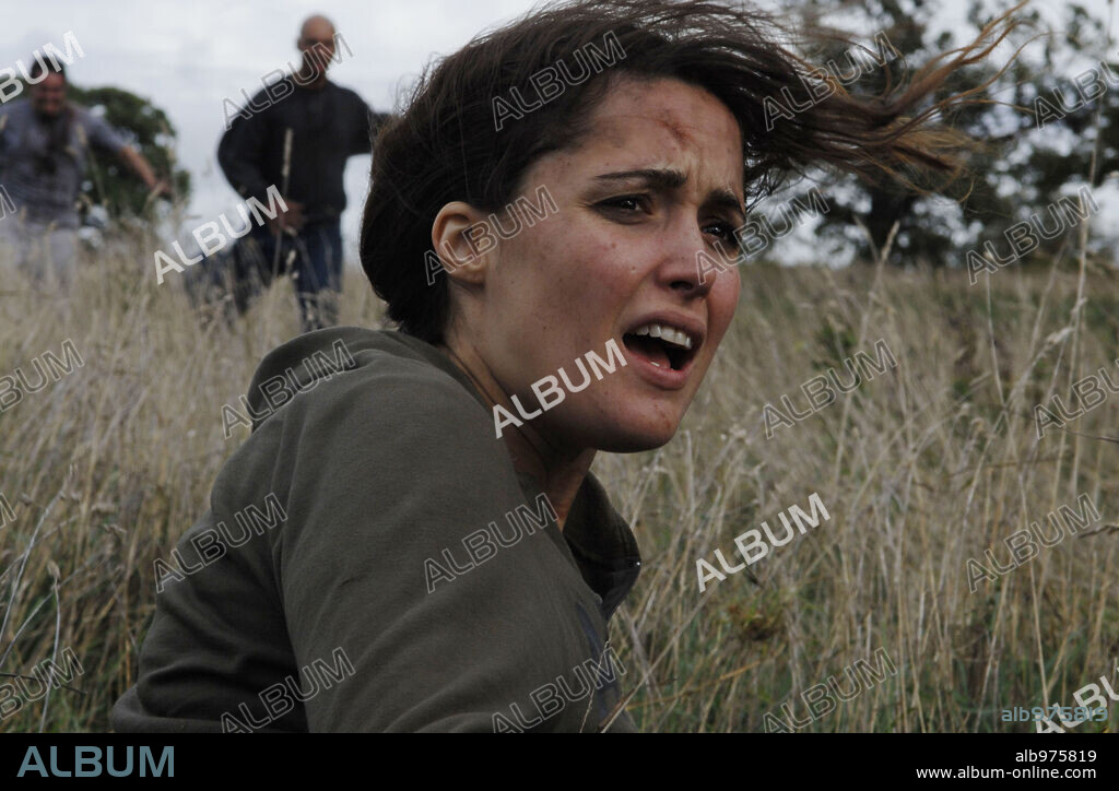 ROSE BYRNE in 28 WEEKS LATER, 2007, directed by JUAN CARLOS FRESNADILLO. Copyright FOX ATOMIC/DNA FILMS/UK FILM COUNCIL/ FIGMENT FILMS/SOCIEDAD / ALLNUT, SUSAN.
