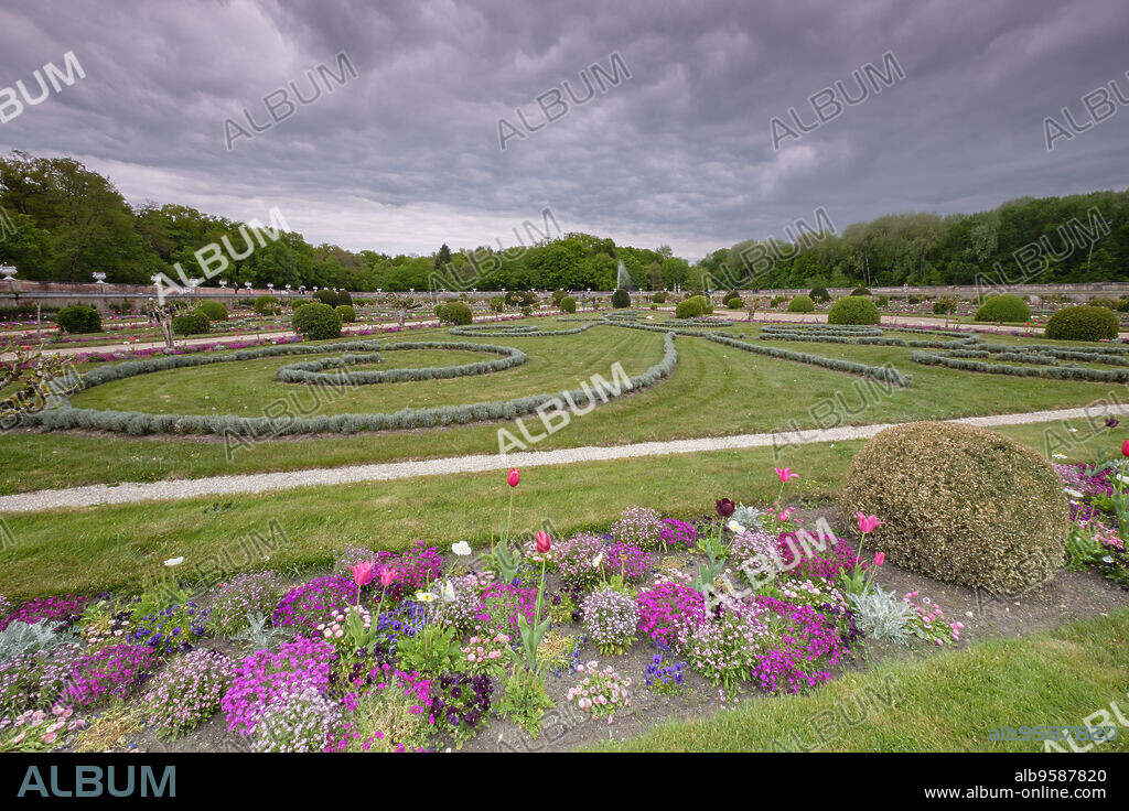 Jardín de Diana de Poitiers., castillo de Chenonceau, siglo XVI, Chenonceaux, departamento de Indre y Loira,France,Western Europe.