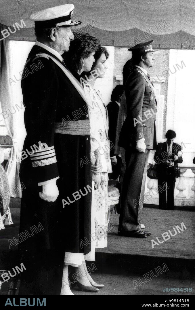 27 mayo 1985. Bajo la presidencia de su majestad el Rey se Celebra en Aranjuez el solemne homenaje A la bandera Española con motivo de su bicentenario.