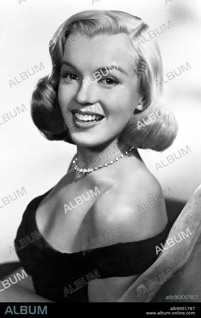 NORMA JEAN BAKER. MARILYN MONROE en LA JUNGLA DE ASFALTO, 1950 (THE ASPHALT JUNGLE), dirigida por JOHN HUSTON. Copyright M.G.M.
